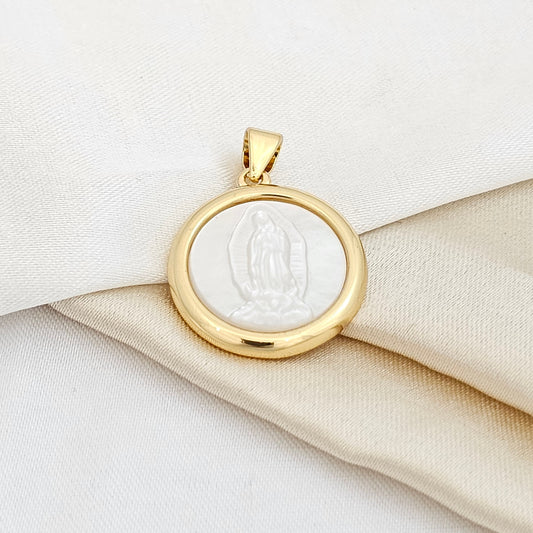 DIJE CIRCULO BLANCO CON VIRGEN DE GUADALUPE RF K4663