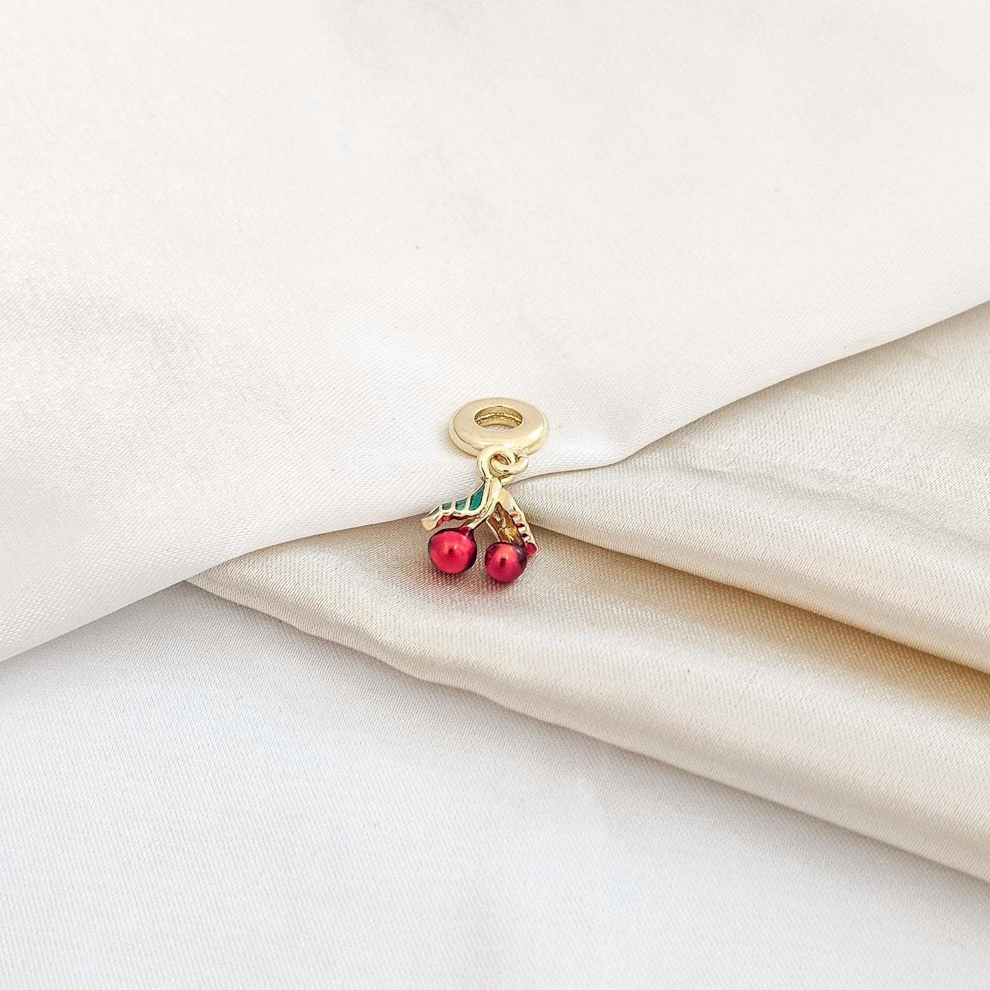 CHARM MINI CEREZAS DORADO RF K5139