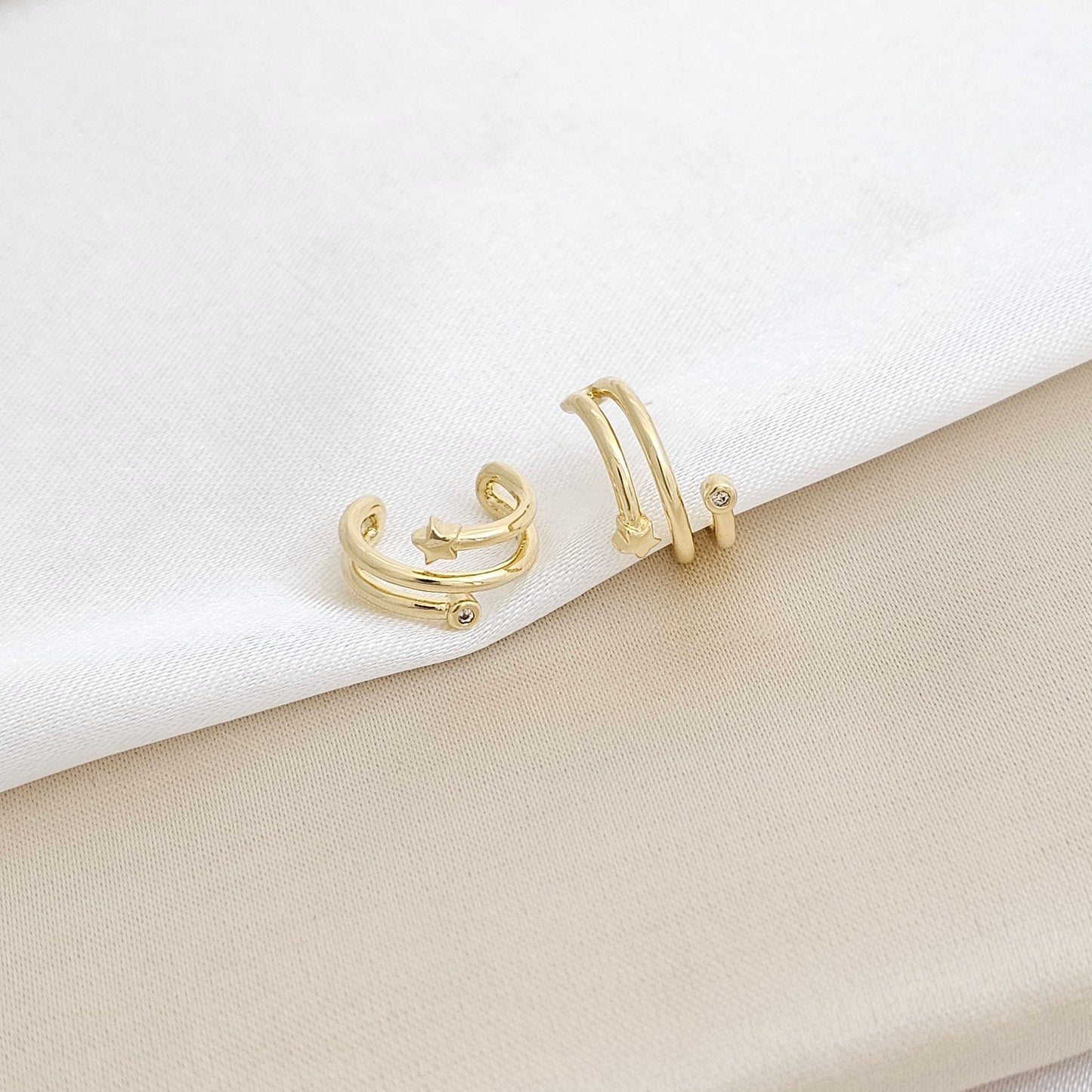 EARCUFF TRES LINEAS CON ESTRELLA DORADO RF K3198