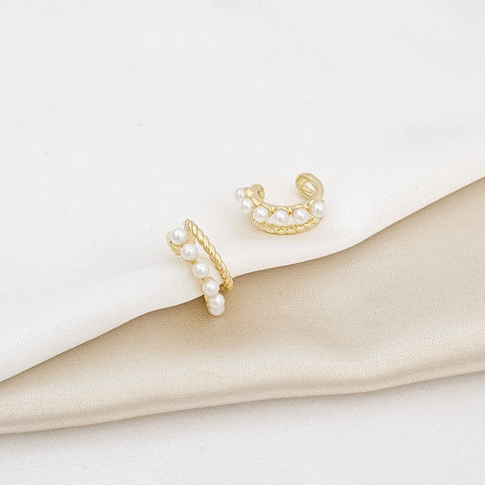 EARCUFF DOS LINEAS TRENZADA Y PERLAS DORADO RF K5396