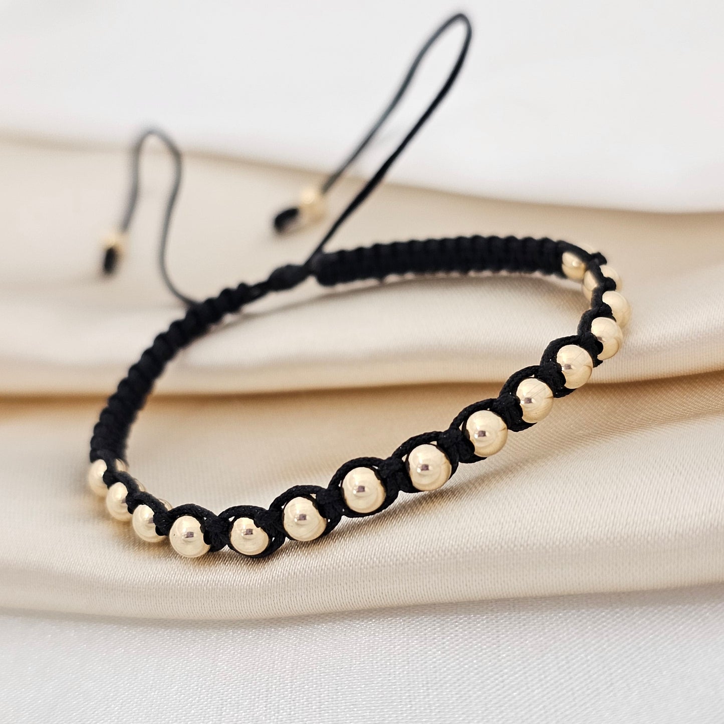 MJ PULSERA MACRAME GOLD # 4 NEGRA